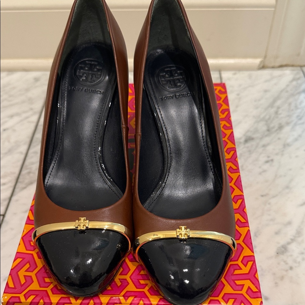 Tory Burch Brown Leather Pumps with Navy Patent Cap Toe and Gold Trim